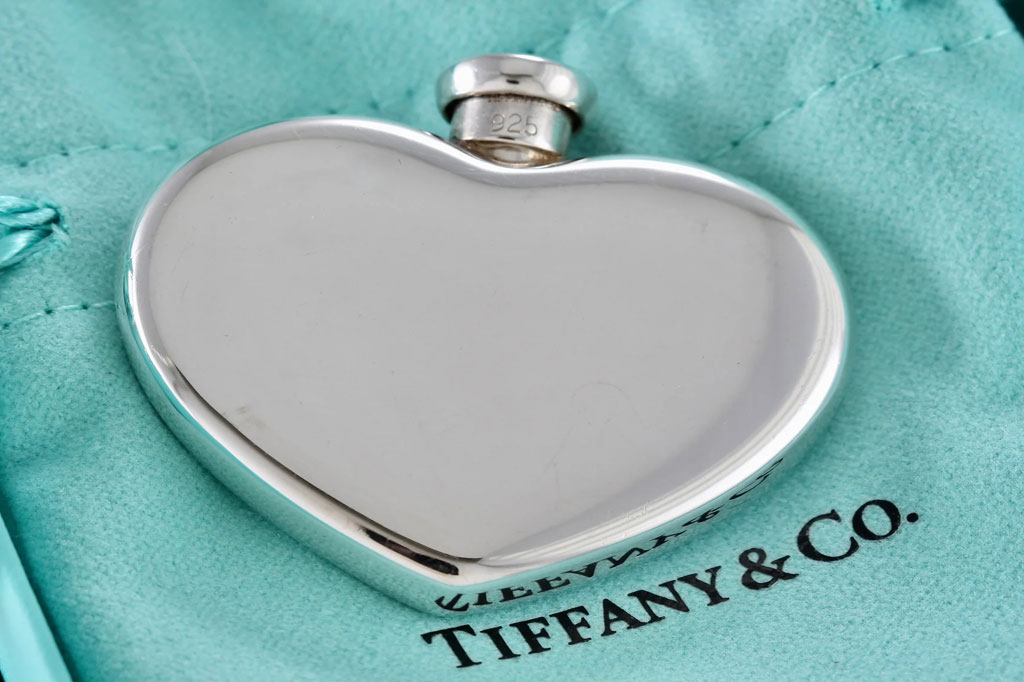 Exploring the Top 10 Famous Shapes of Custom Perfume Bottles Uzone