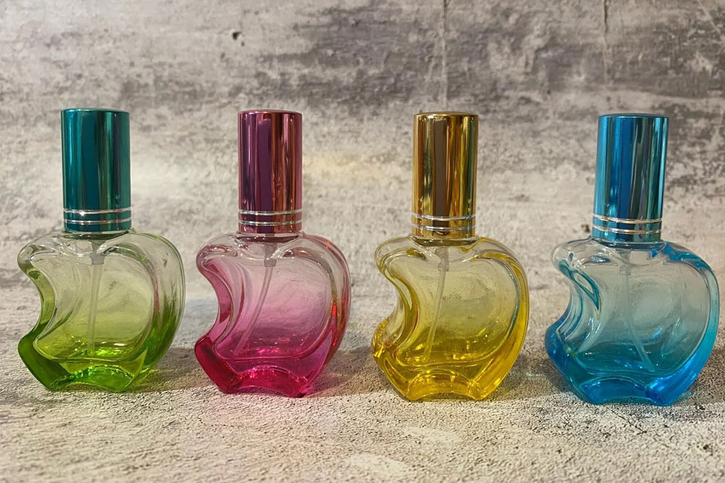 Perfume bottle that discount looks like an apple